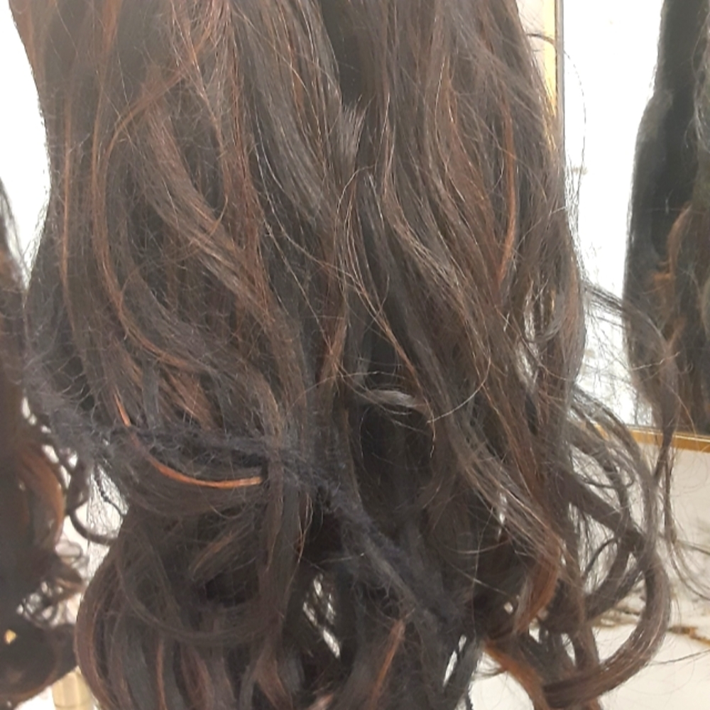 Wig - Picture 2 of 4